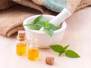 Top essential oils and their application on the skin