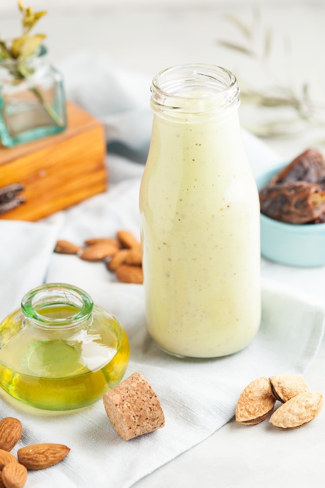 Almond oil: What’s almond oil good for?